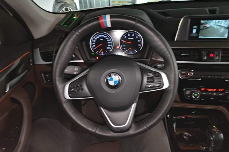 Used BMW X1 2019 sDrive18Li Premium Edition Steering Wheel