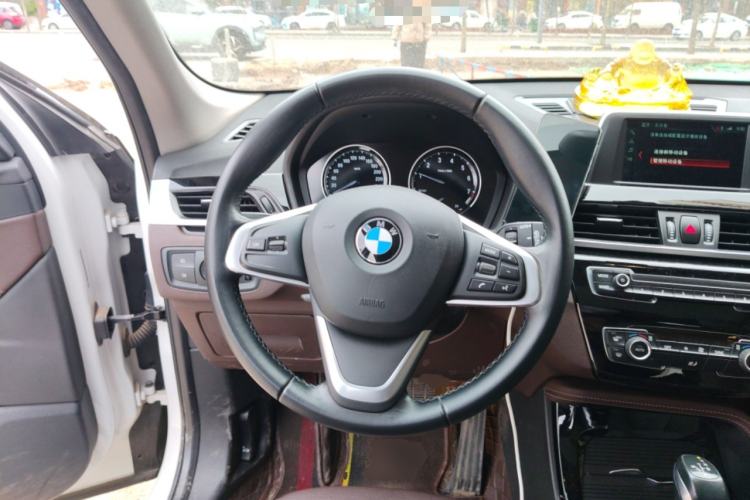 Used BMW X1 2019 sDrive18Li Premium Edition Steering Wheel