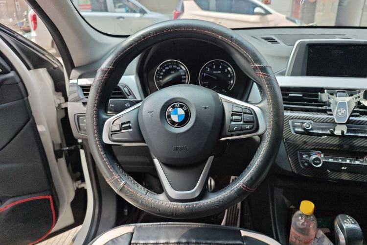 Used BMW X1 2019 sDrive18Li Fashion Model Steering Wheel
