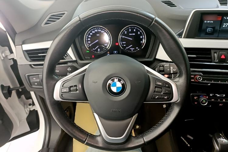 Used BMW X1 2019 sDrive20Li Leading Model Steering Wheel