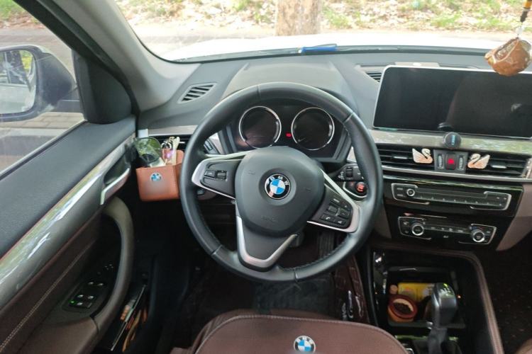 Used BMW X1 2019 sDrive18Li Premium Edition Steering Wheel