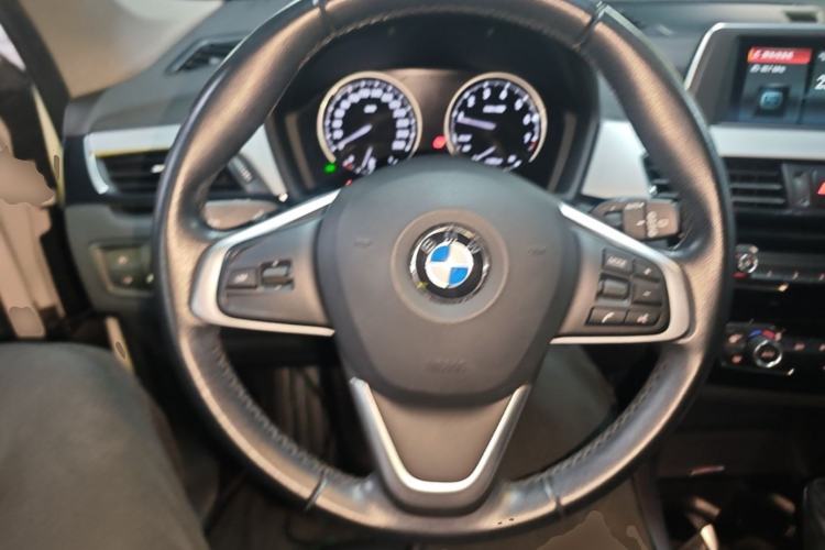 Used BMW X1 2019 sDrive18Li Fashion Model Steering Wheel
