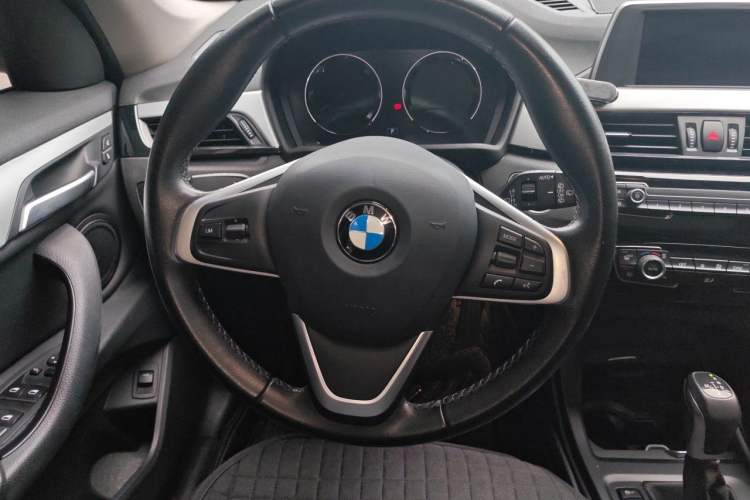Used BMW X1 2019 sDrive20Li Leading Model Steering Wheel