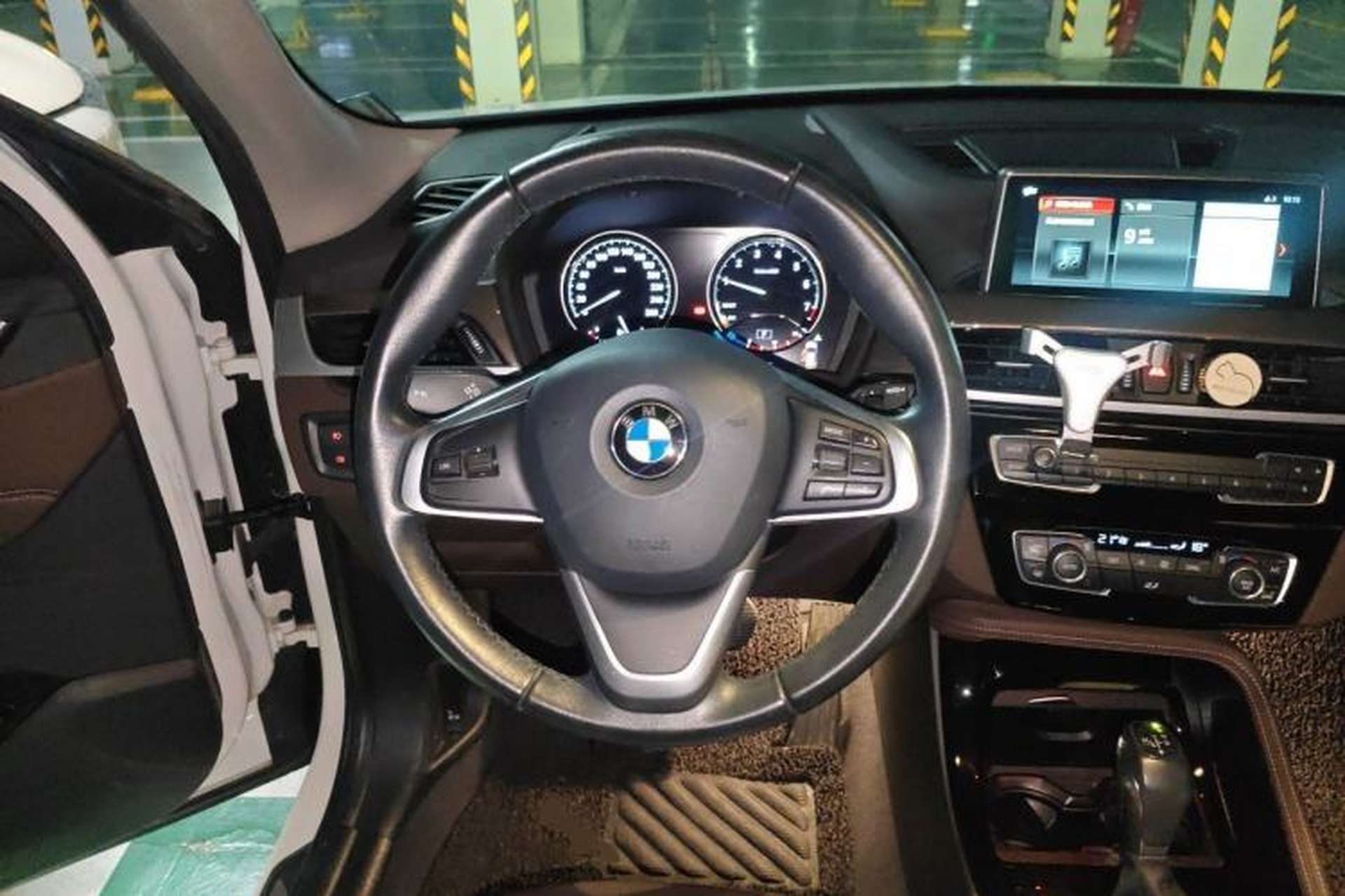Used BMW X1 2019 xDrive20Li Luxury Model Steering Wheel