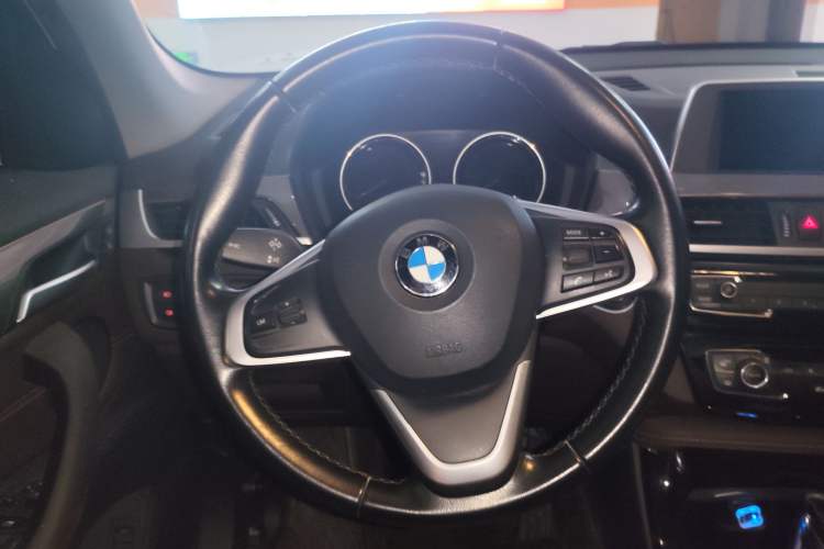 Used BMW X1 2019 sDrive18Li Premium Edition Steering Wheel