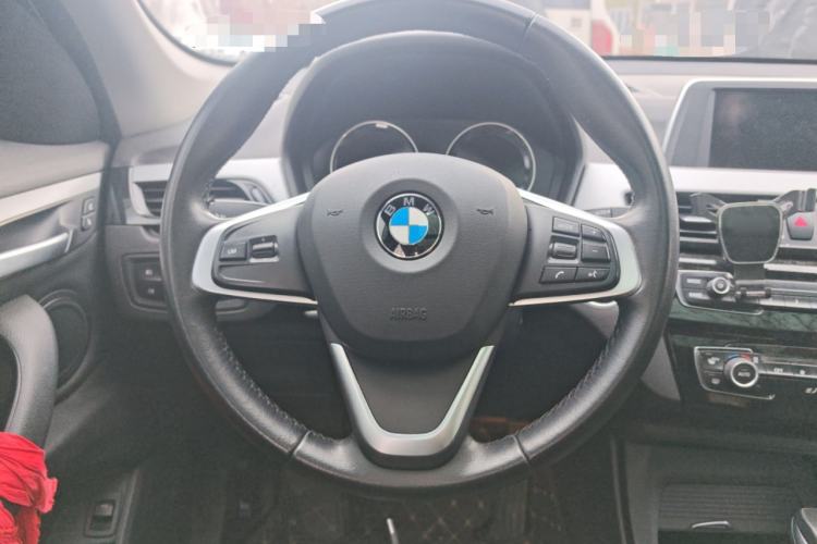 Used BMW X1 2019 sDrive18Li Fashion Model Steering Wheel