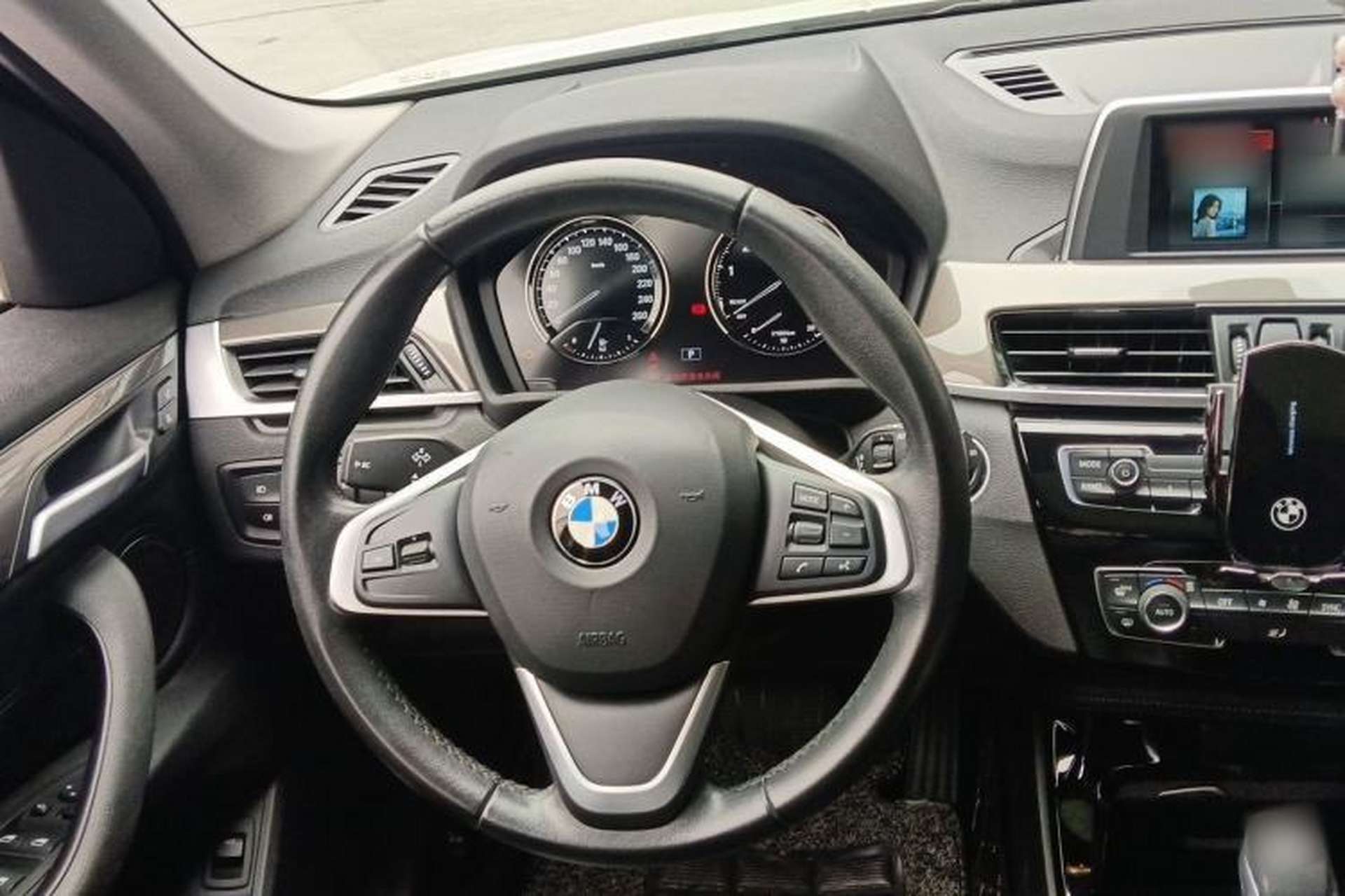Used BMW X1 2019 sDrive18Li Premium Edition Steering Wheel