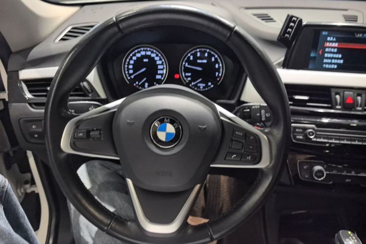 Used BMW X1 2019 sDrive18Li Fashion Model Steering Wheel