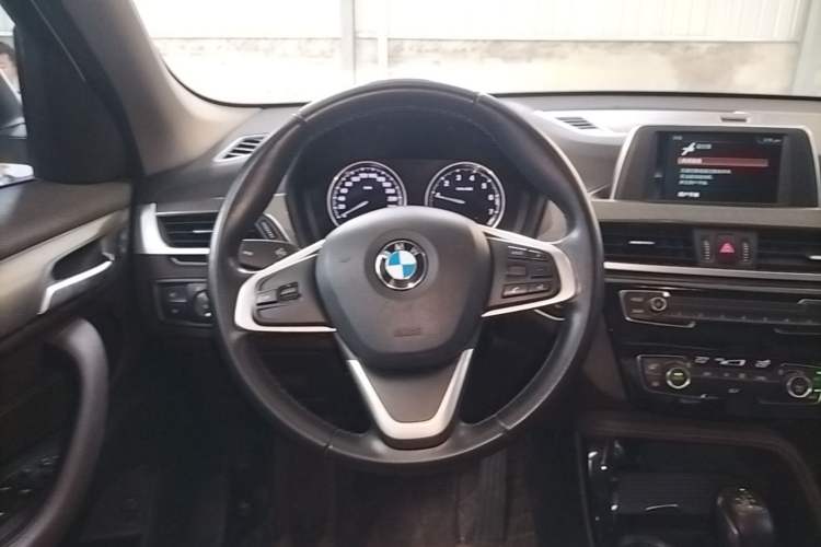 Used BMW X1 2019 sDrive18Li Premium Edition Steering Wheel