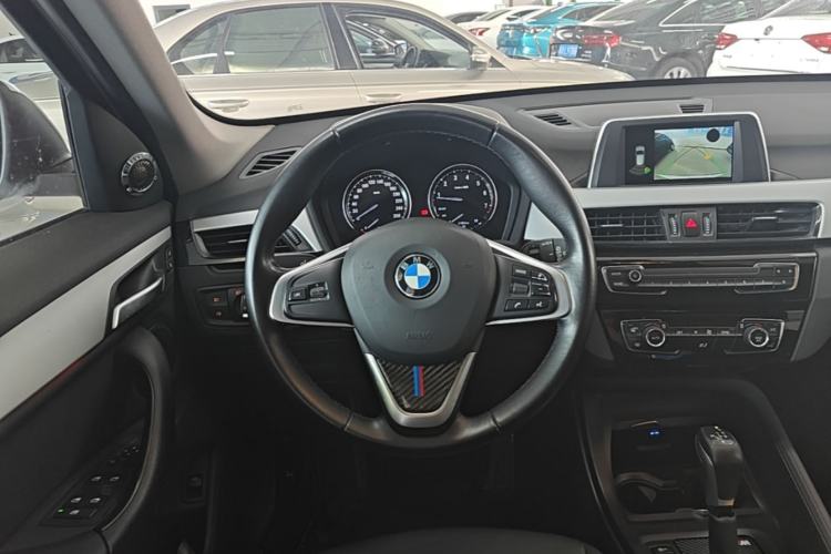 Used BMW X1 2019 sDrive20Li Leading Model Steering Wheel
