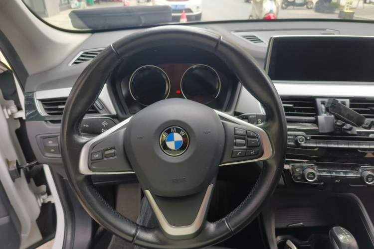 Used BMW X1 2019 sDrive20Li Leading Model Steering Wheel