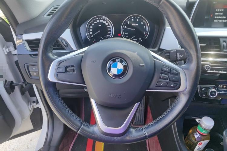 Used BMW X1 2019 sDrive18Li Fashion Model Steering Wheel