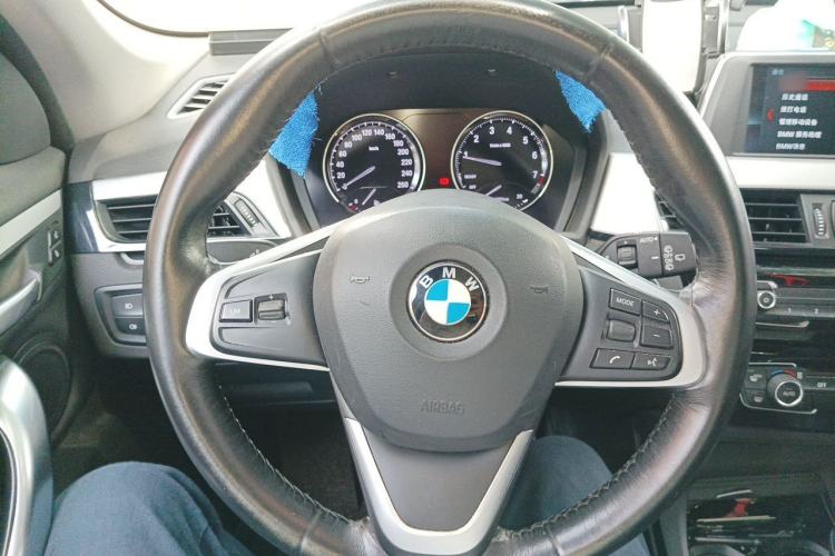 Used BMW X1 2019 sDrive18Li Fashion Model Steering Wheel
