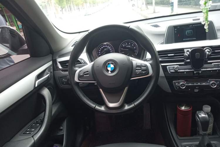 Used BMW X1 2019 sDrive18Li Fashion Model Steering Wheel