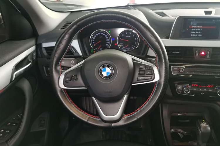 Used BMW X1 2019 sDrive20Li Leading Model Steering Wheel