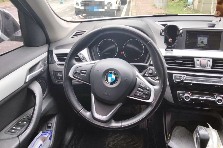 Used BMW X1 2019 sDrive20Li Leading Model Steering Wheel