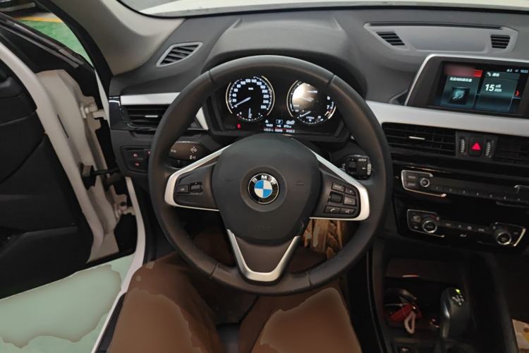 Used BMW X1 2019 sDrive20Li Leading Model Steering Wheel