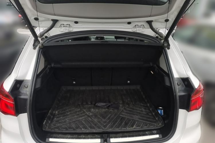 Used BMW X1 2019 sDrive20Li Leading Model Trunk