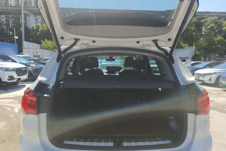 Used BMW X1 2019 sDrive20Li Leading Model Trunk