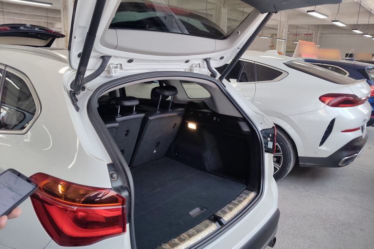 Used BMW X1 2019 sDrive20Li Leading Model Trunk