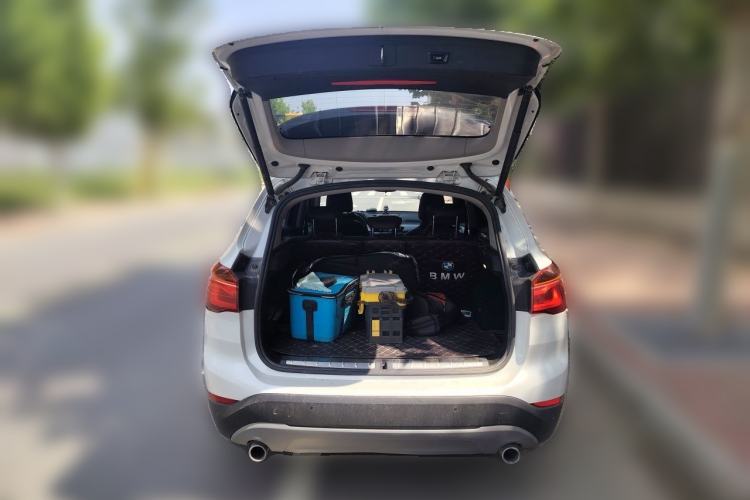 Used BMW X1 2019 sDrive20Li Leading Model Trunk