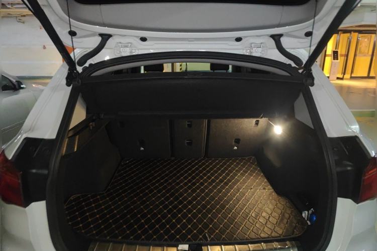 Used BMW X1 2019 sDrive20Li Leading Model Trunk