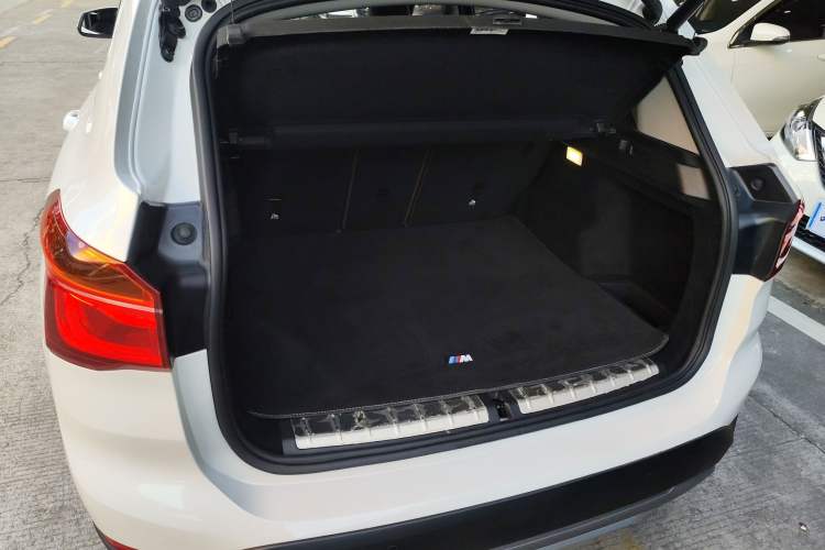 Used BMW X1 2019 sDrive18Li Premium Edition Trunk