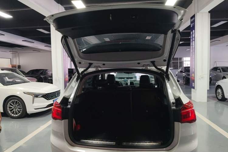 Used BMW X1 2019 sDrive18Li Premium Edition Trunk