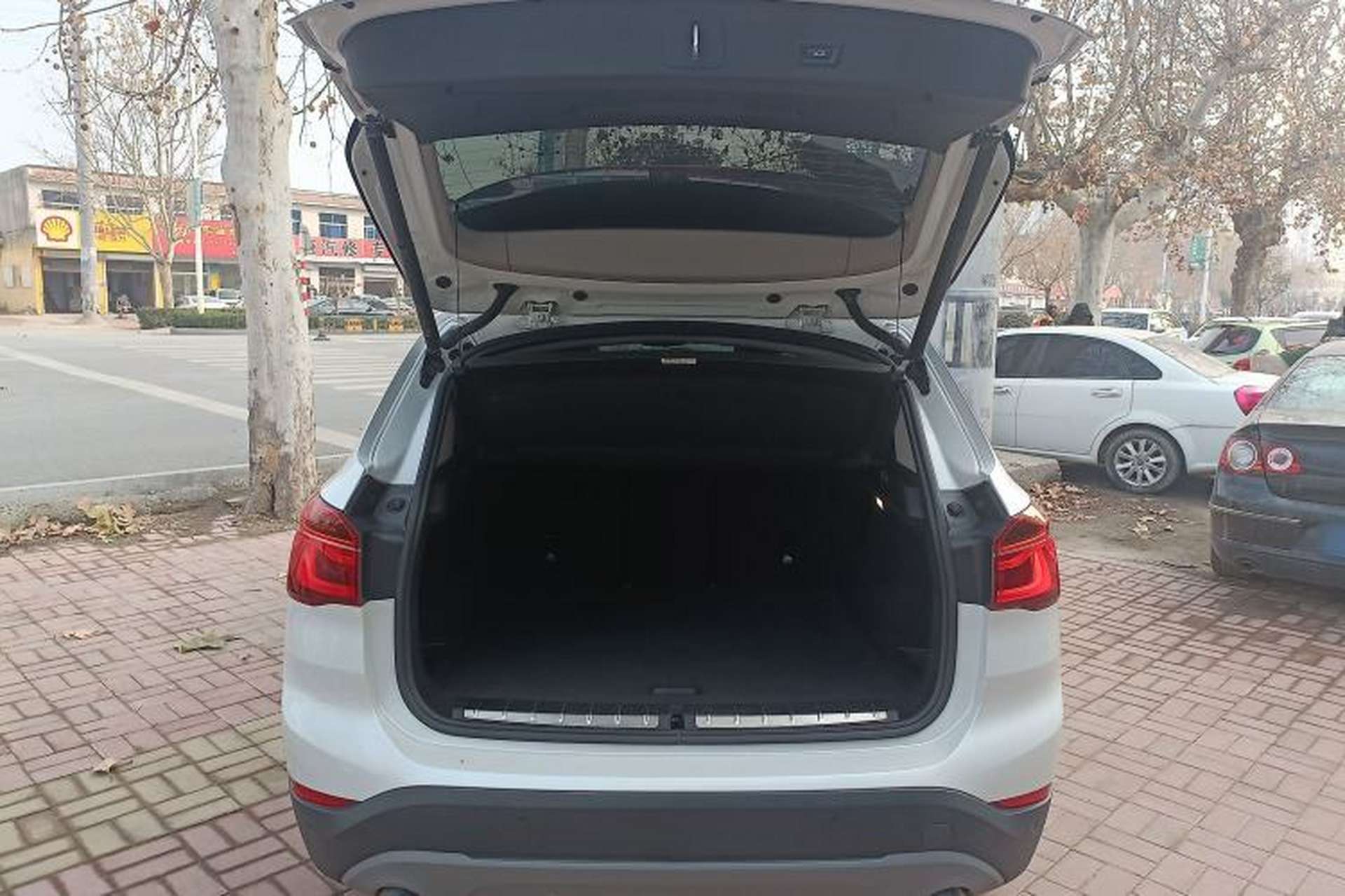 Used BMW X1 2019 sDrive20Li Leading Model Trunk