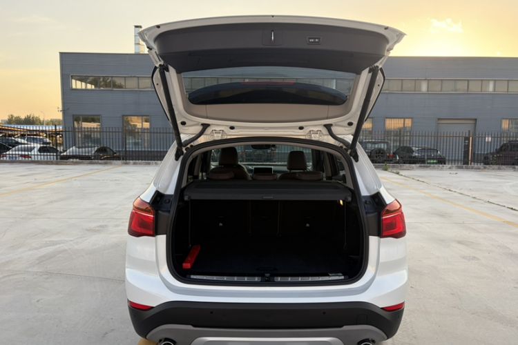 Used BMW X1 2019 xDrive20Li Luxury Edition Trunk