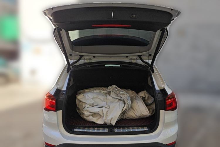 Used BMW X1 2019 sDrive20Li Leading Model Trunk
