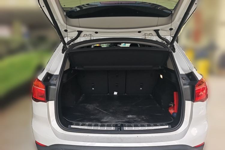 Used BMW X1 2019 sDrive20Li Leading Model Trunk