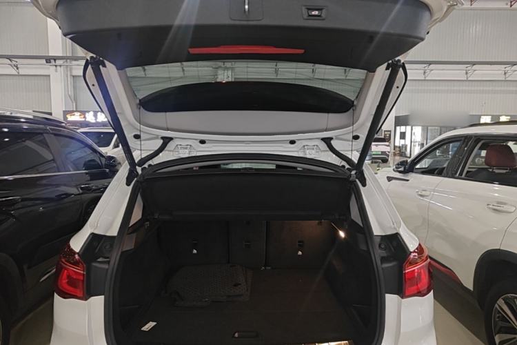 Used BMW X1 2019 sDrive20Li Leading Model Trunk
