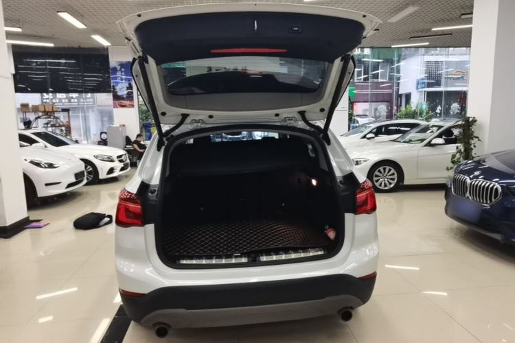 Used BMW X1 2019 sDrive20Li Leading Model Trunk