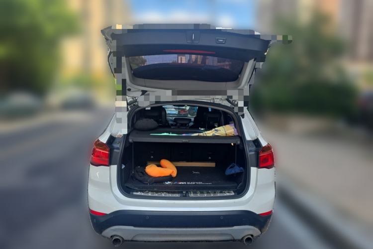 Used BMW X1 2019 sDrive20Li Leading Model Trunk