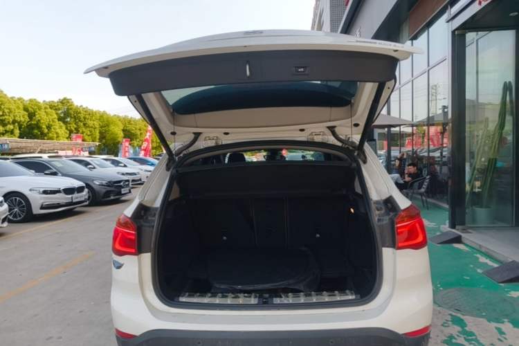 Used BMW X1 2019 sDrive18Li Premium Edition Trunk