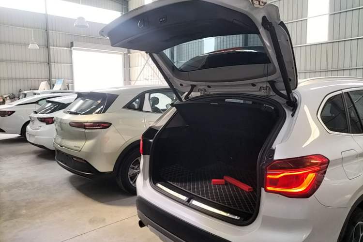 Used BMW X1 2019 sDrive18Li Premium Edition Trunk