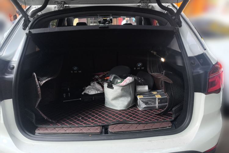 Used BMW X1 2019 sDrive20Li Leading Model Trunk