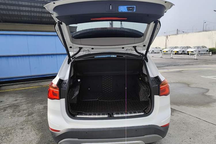 Used BMW X1 2019 sDrive18Li Premium Edition Trunk