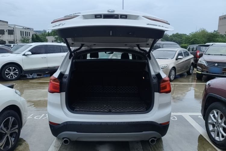 Used BMW X1 2019 sDrive20Li Leading Model Trunk