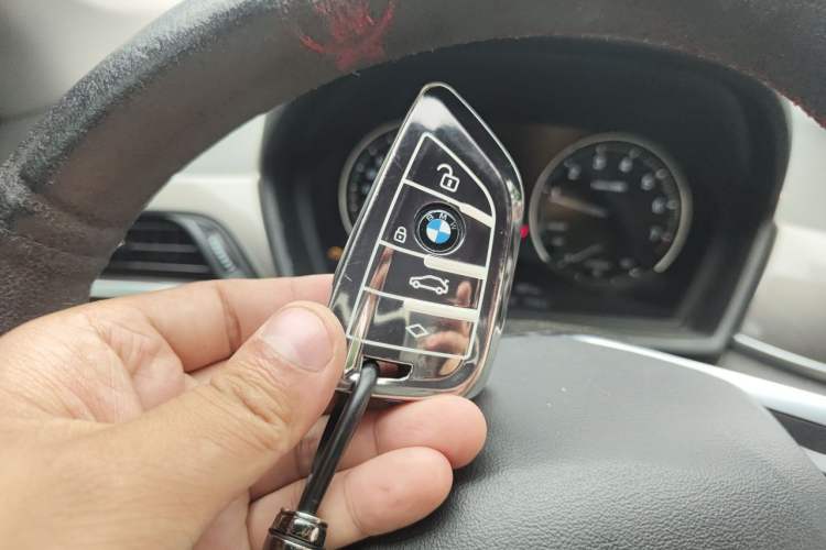 Used BMW X1 2019 sDrive18Li Premium Edition Vehicle Key