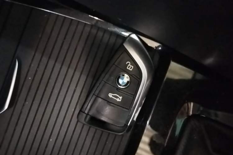Used BMW X1 2019 sDrive18Li Premium Edition Vehicle Key