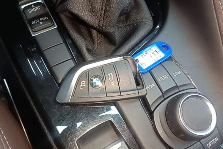 Used BMW X1 2019 sDrive18Li Premium Edition Vehicle Key