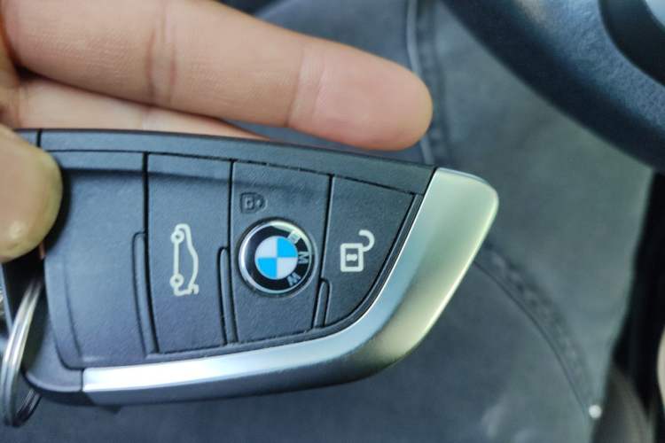 Used BMW X1 2019 sDrive18Li Premium Edition Vehicle Key