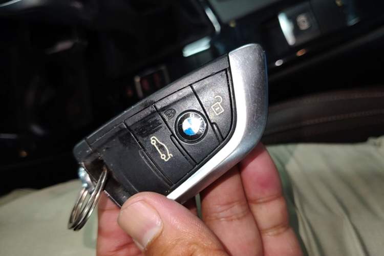 Used BMW X1 2019 sDrive18Li Premium Edition Vehicle Key