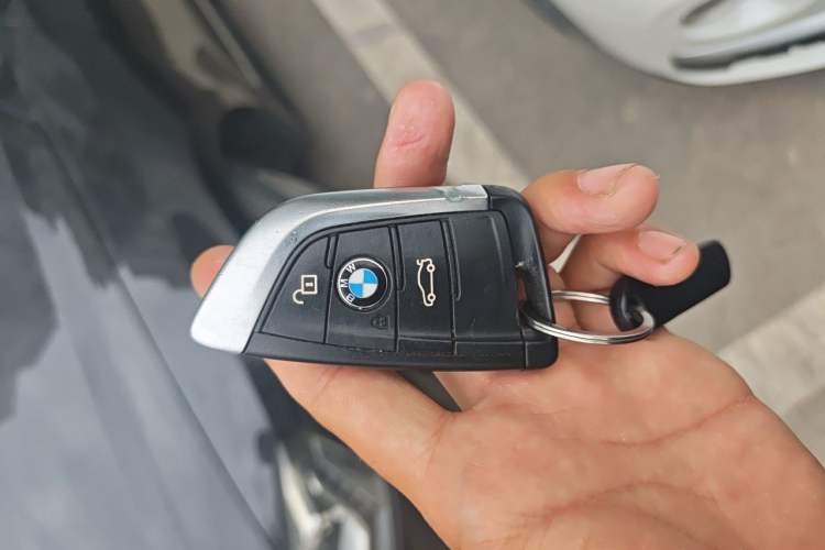 Used BMW X1 2019 sDrive18Li Premium Edition Vehicle Key