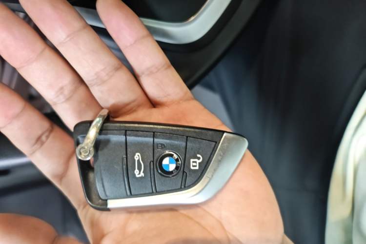 Used BMW X1 2019 sDrive18Li Premium Edition Vehicle Key
