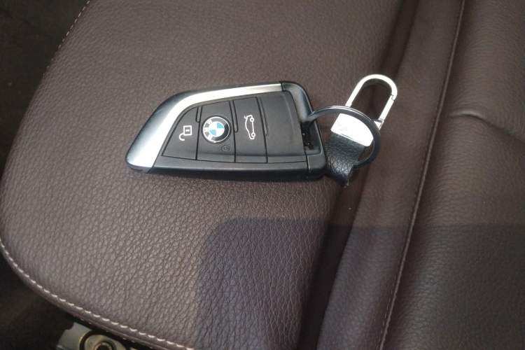 Used BMW X1 2019 sDrive18Li Premium Edition Vehicle Key