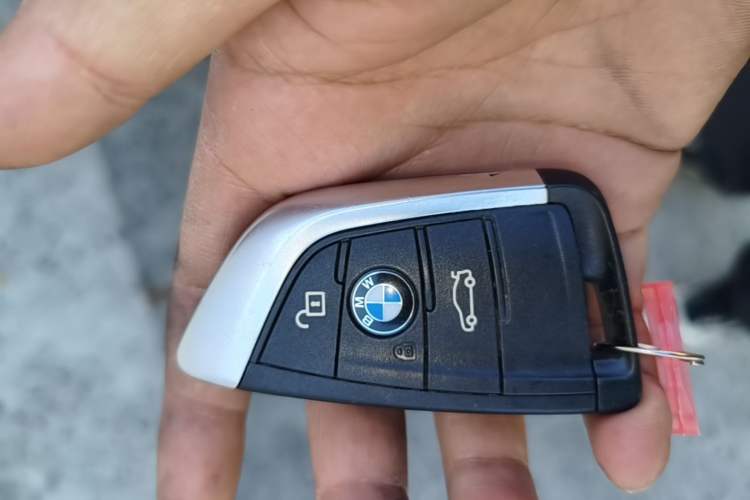Used BMW X1 2019 sDrive18Li Premium Edition Vehicle Key