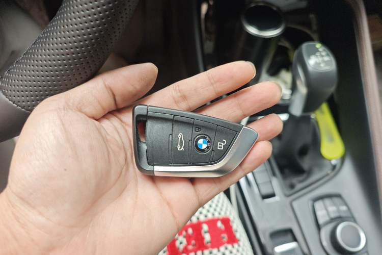 Used BMW X1 2019 sDrive18Li Premium Edition Vehicle Key